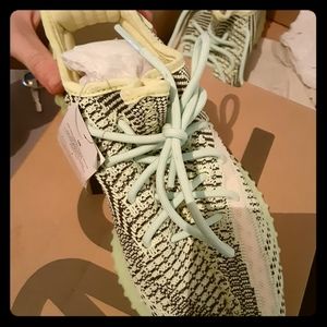 Yeezy Shoes